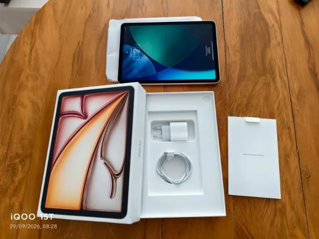 iPad Air M4 11 polegadas 256 GB Wi-Fi Estelar