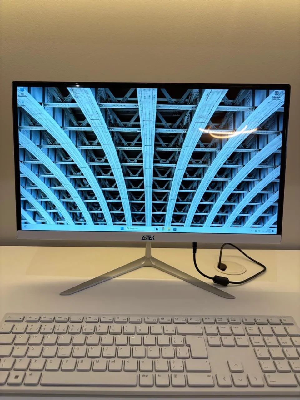 Computador All in One (em perfeito estado)