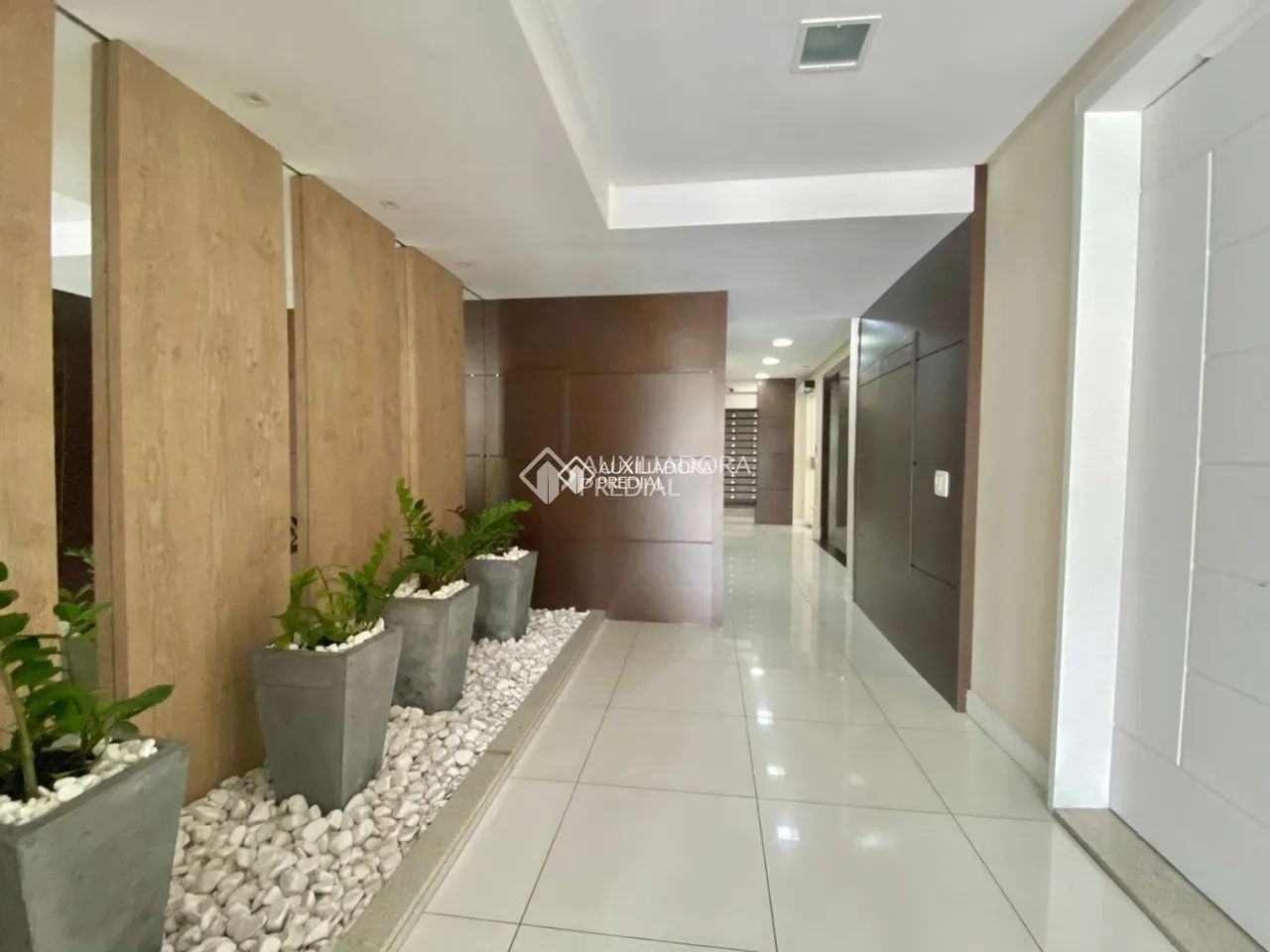 Apartamento à Venda no Centro de Florianópolis com 2 Suítes - Excelente para Morar ou Inve - Foto 2