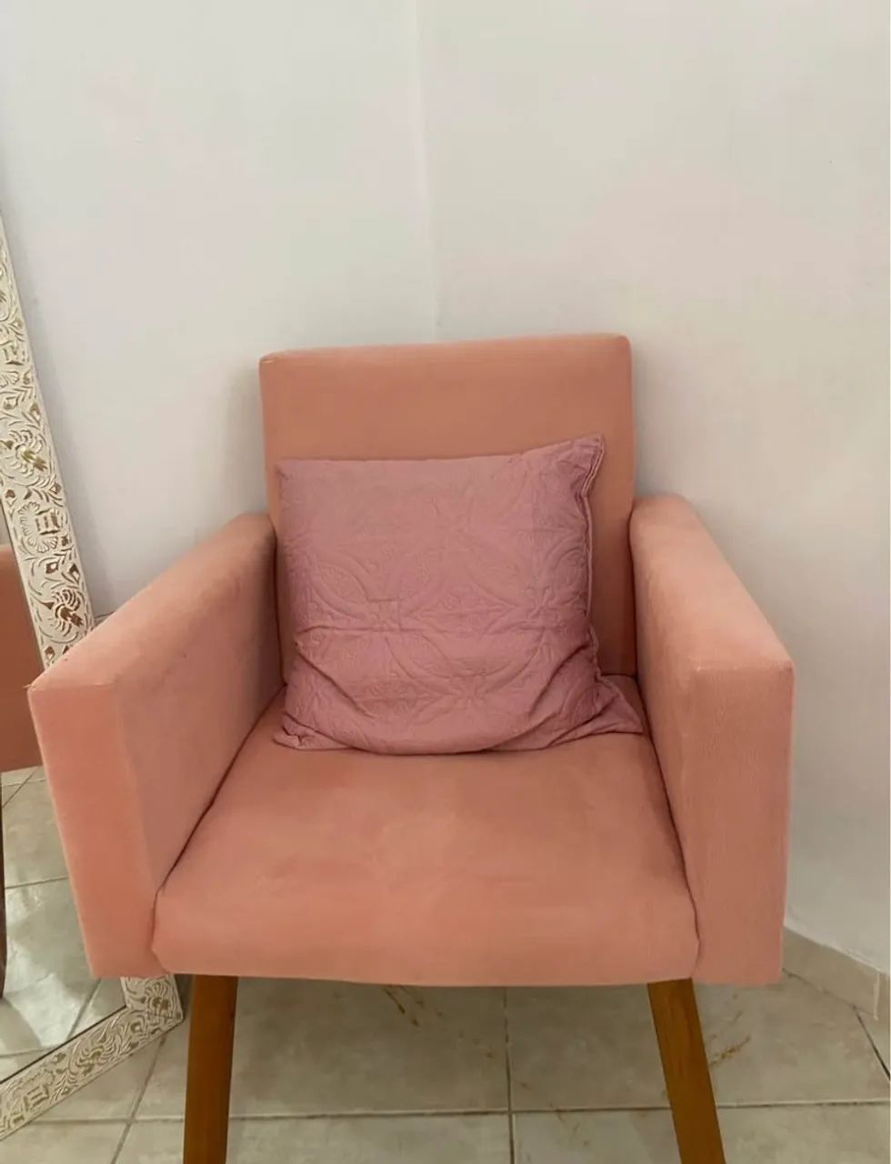 Vende-se 2 poltronas rosa - Foto 2