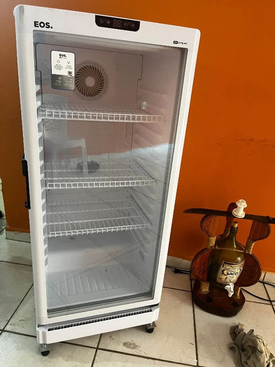 Repositor refrigerado premium EOS 198 L - Foto 2