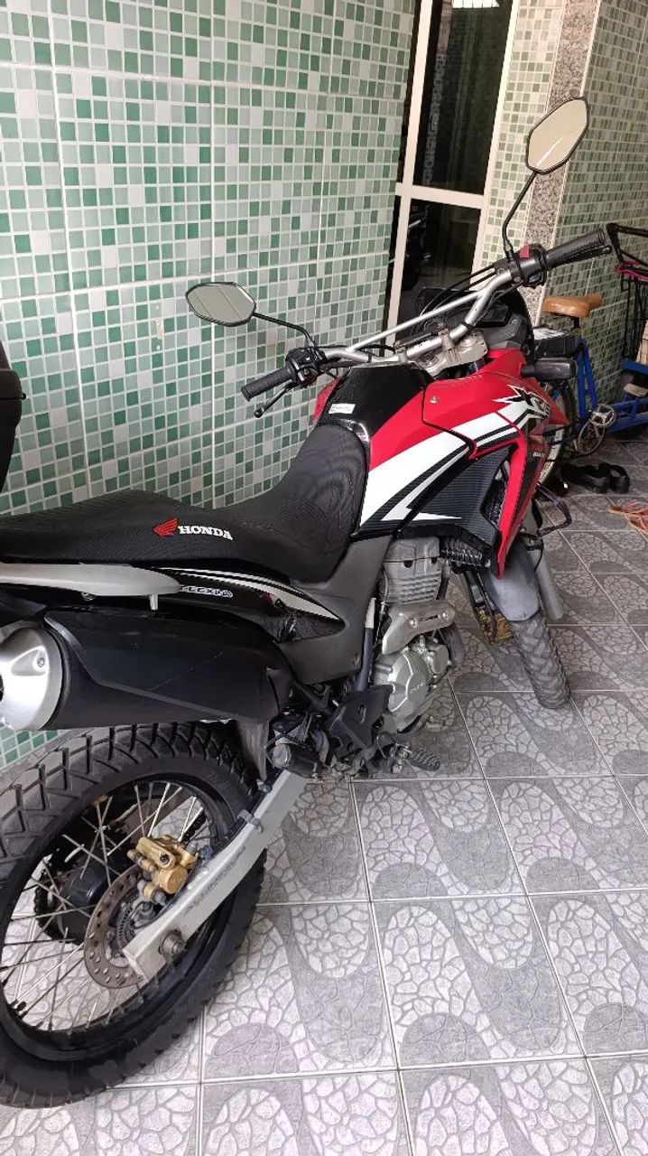 XRE 300 ano 2016 praticamente zerada 