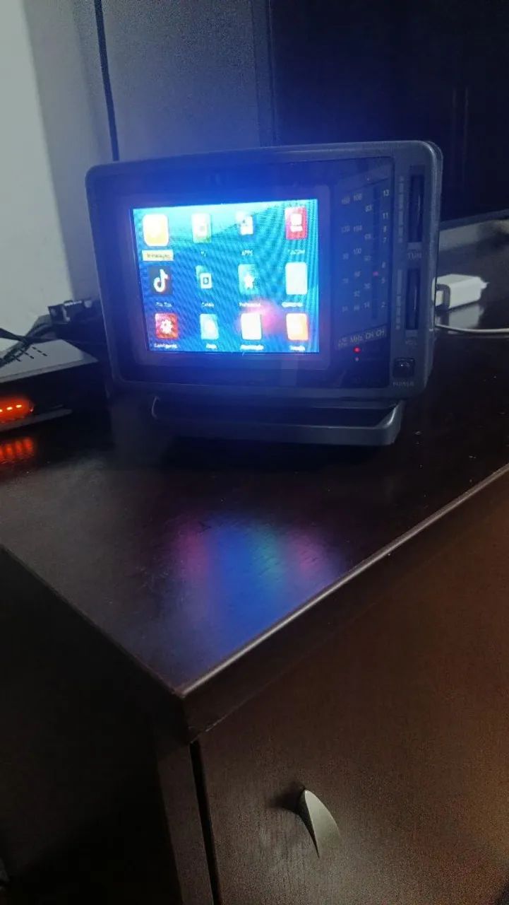 Tv  colorida e rádio 5 polegadas. Retrô toda funcionando. Muito top.  - Foto 4