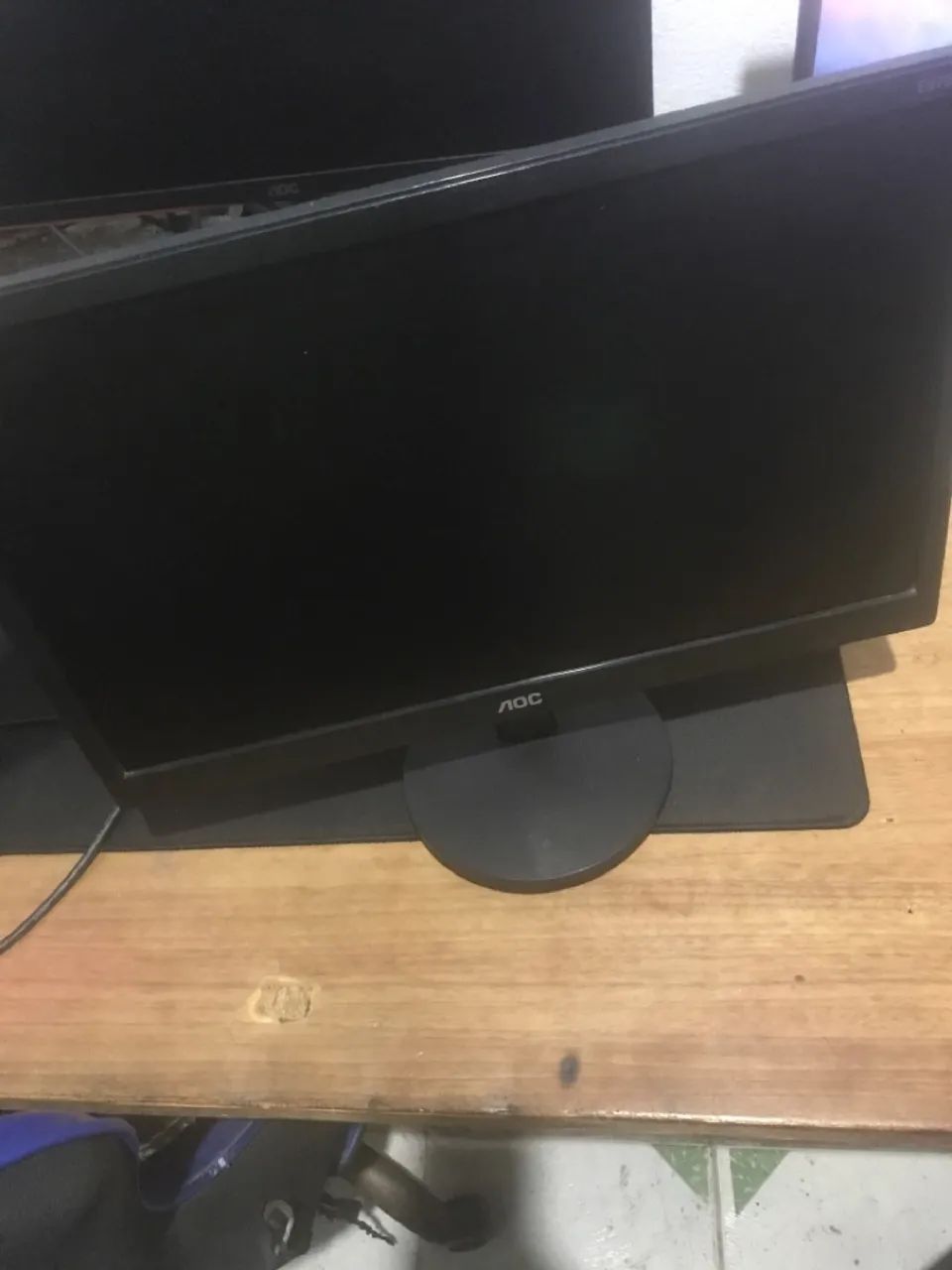 Monitor AOC funcionando
