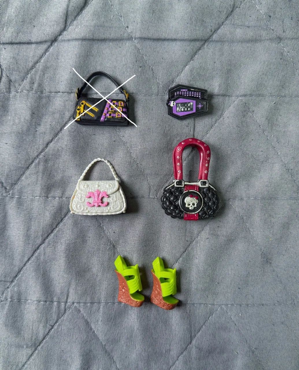 Monster high e acessórios  - Foto 2