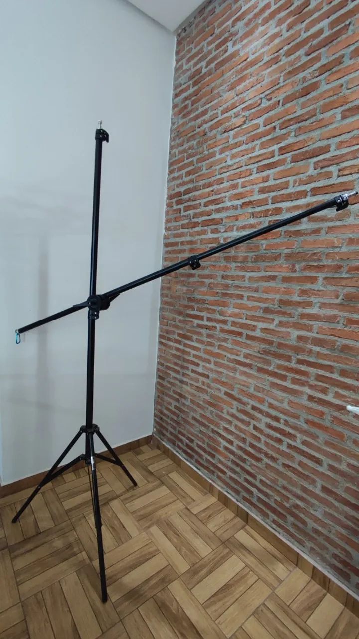 Tripé Girafa - Novas possibilidades de iluminação para o seu estúdio fotográfico!