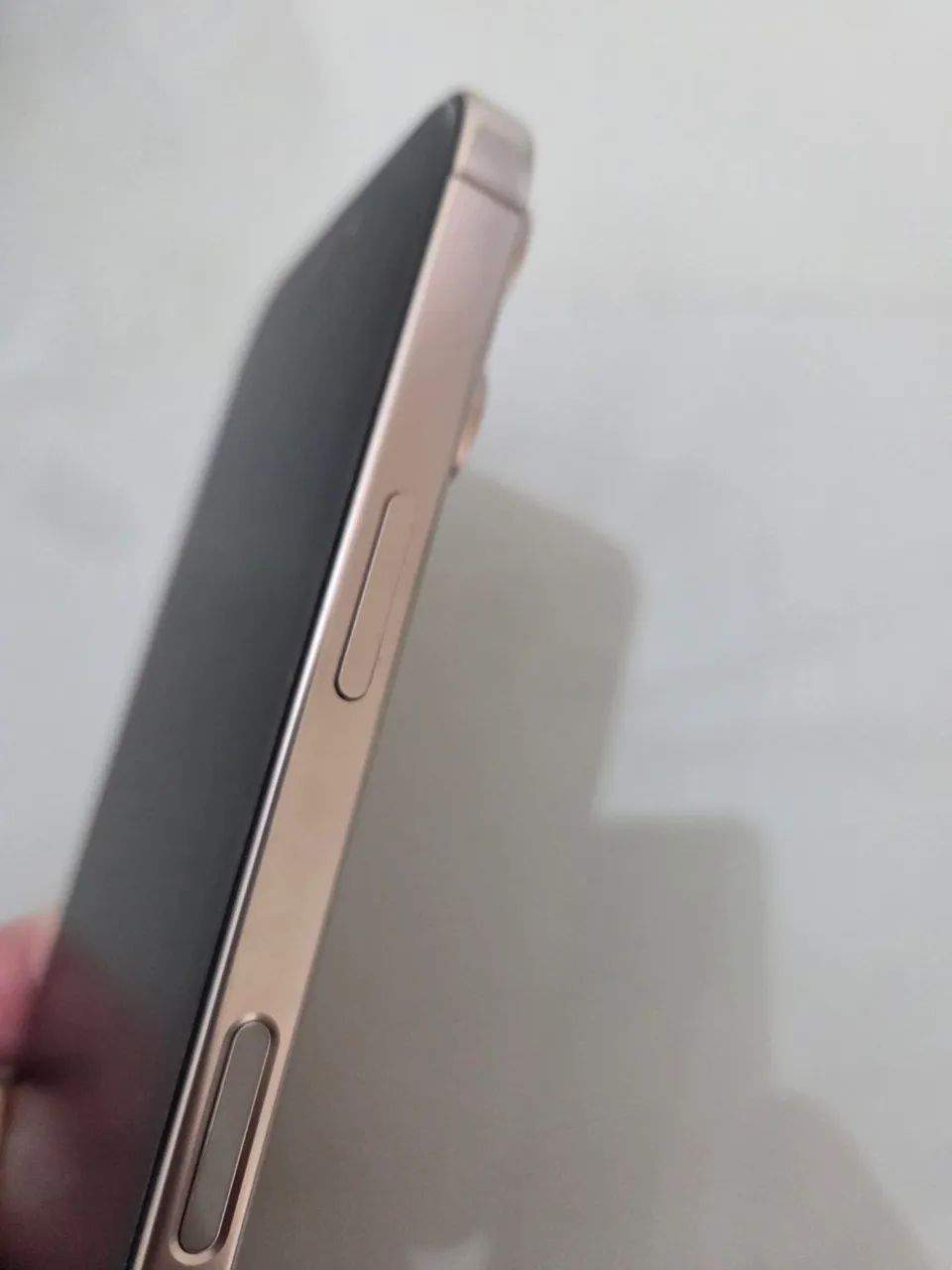 IPhone PRO 16.    