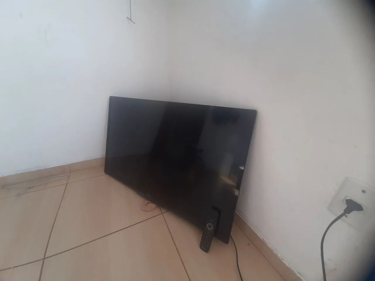Tv Philips 42polegadas Defeito tela display pra retirada de peças ou consertar valor 250 
