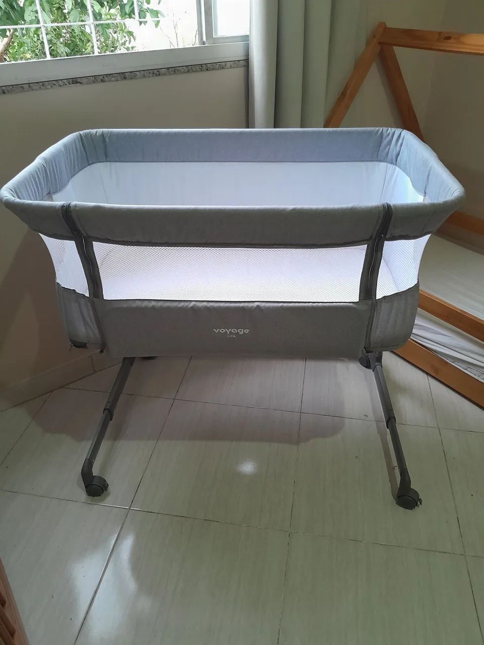 Berço portátil cobed voyage cinza claro