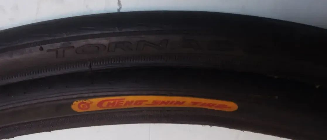 Par de pneus speed usados Quebra Galho - Foto 2