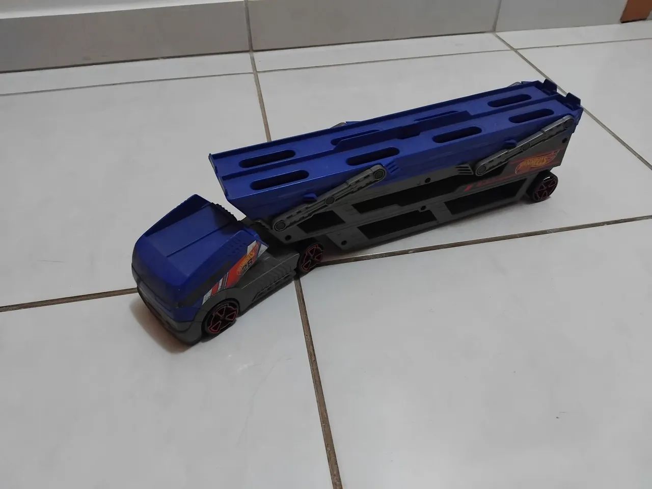 Mega Caminhão Hotwheels  - Foto 2