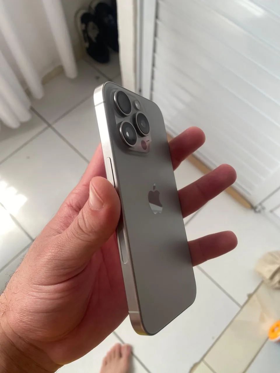 iPhone 15 pro Titanium natural - Foto 3