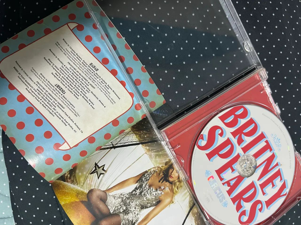 Britney Spears - Circus - Edição com 13 faixas - Foto 3