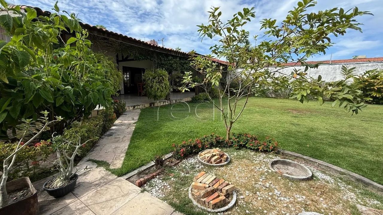 Casa Solta | Aldeota | 379,06m² | 03 Quartos | 06 Vagas
