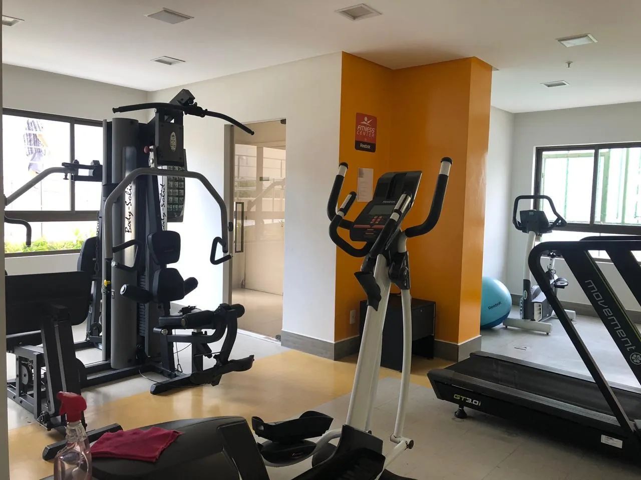 Excelente apartamento em Tirol com 2 quartos sendo 1 suíte - Foto 4