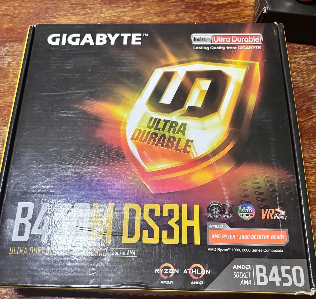Vendo placa B450M DS3H