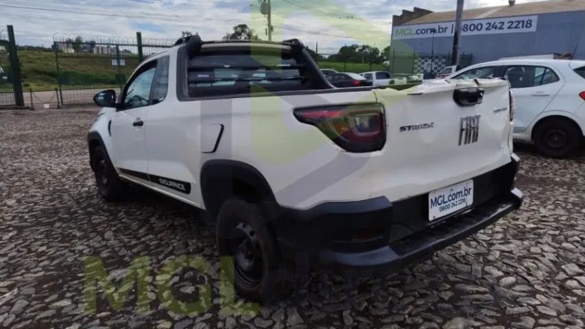 Fiat Strada Endurance 1.4 Flex 8V CS Plus 2022 - Foto 5