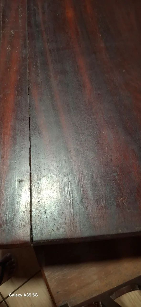 Mesa de madeira com 6 cadeiras - Foto 3