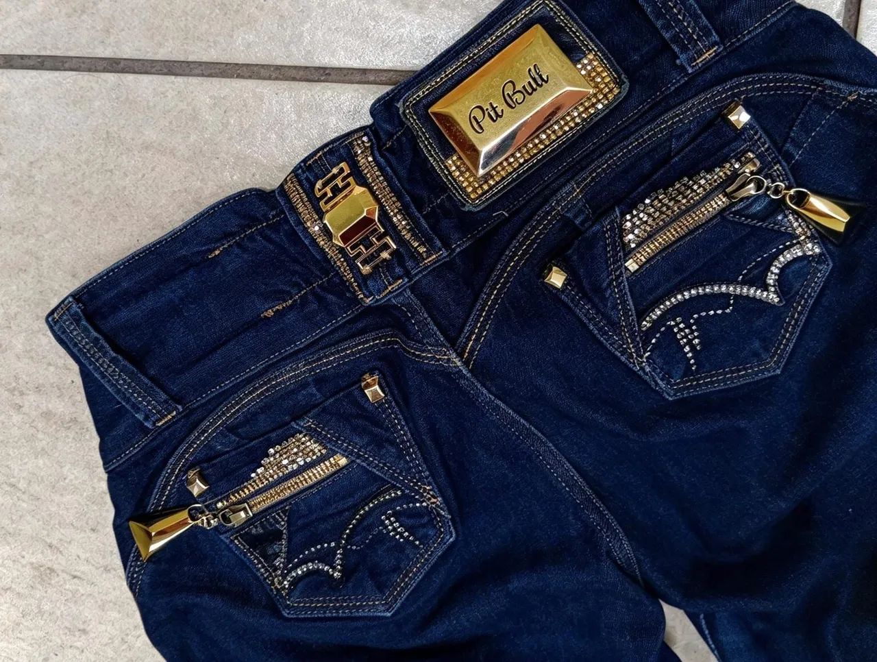 Calça jeans pit bull n42 modelo empina bumbum  - Foto 4