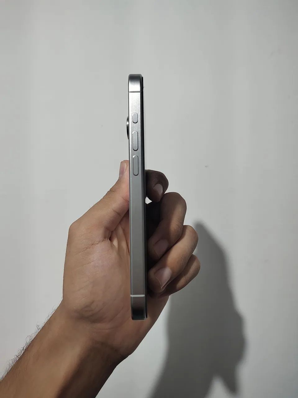 iPhone 15 pro, pra vender logo  - Foto 2