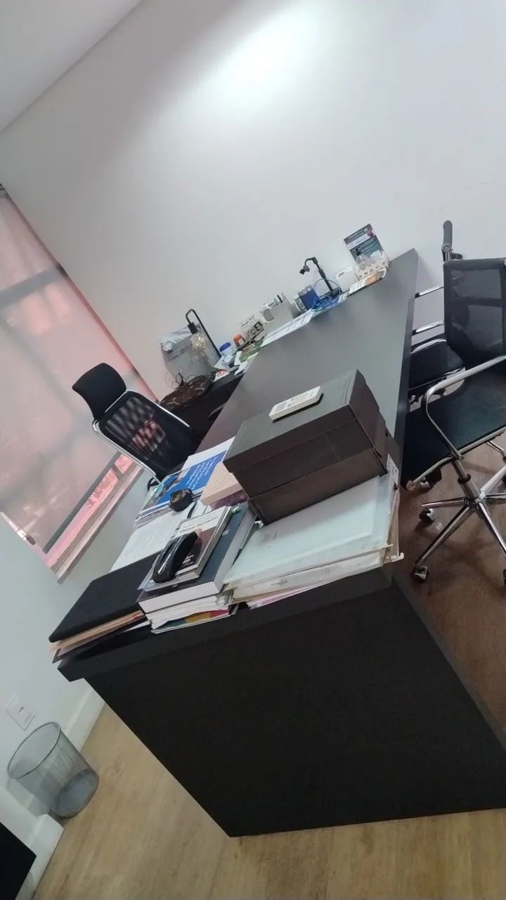 Vende- se mesa de madeira 