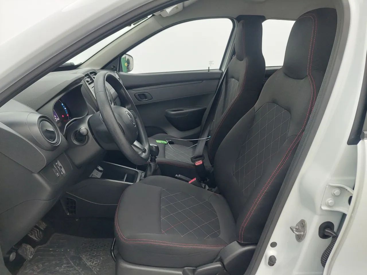 Renault Kwid 1.0 Zen, foto 16 de 18
