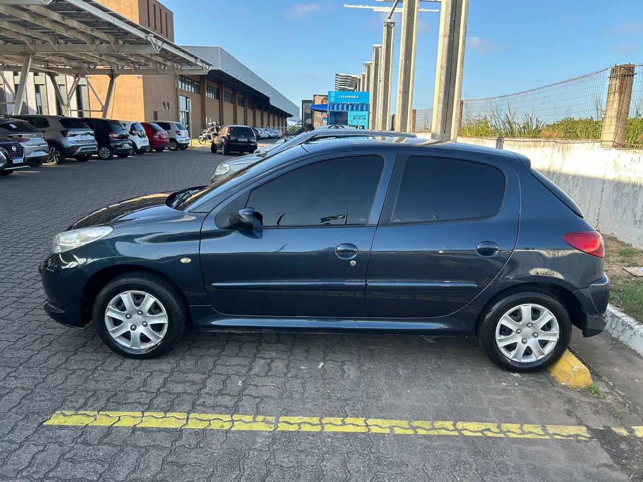 Peugeot 207 XR 1.4 Flex 8V 5P 2012 - Foto 11