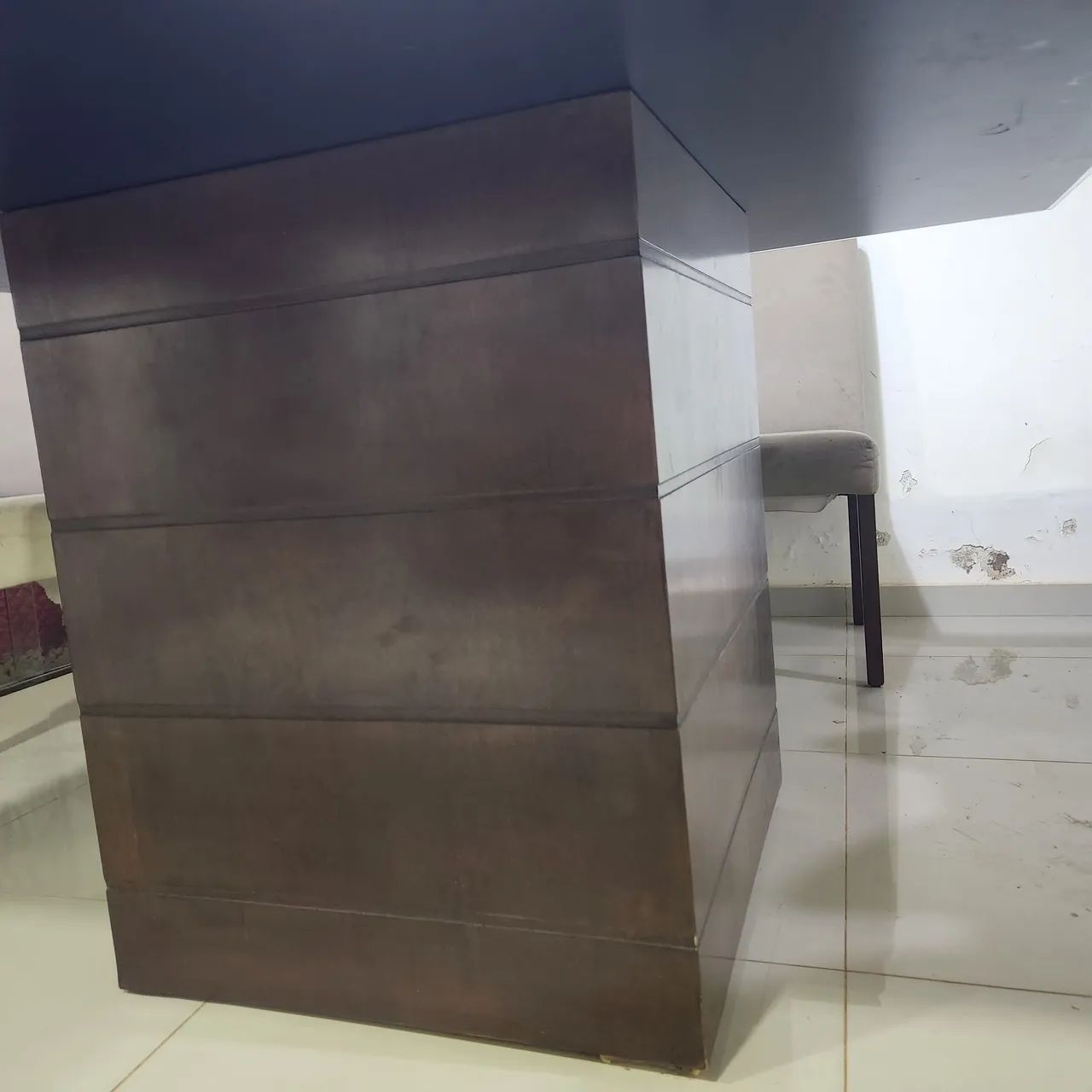 Mesa quadrada de vidro com 8 cadeiras - Foto 4