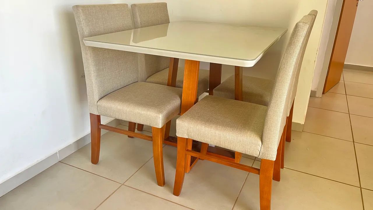 Mesa nova de madeira 