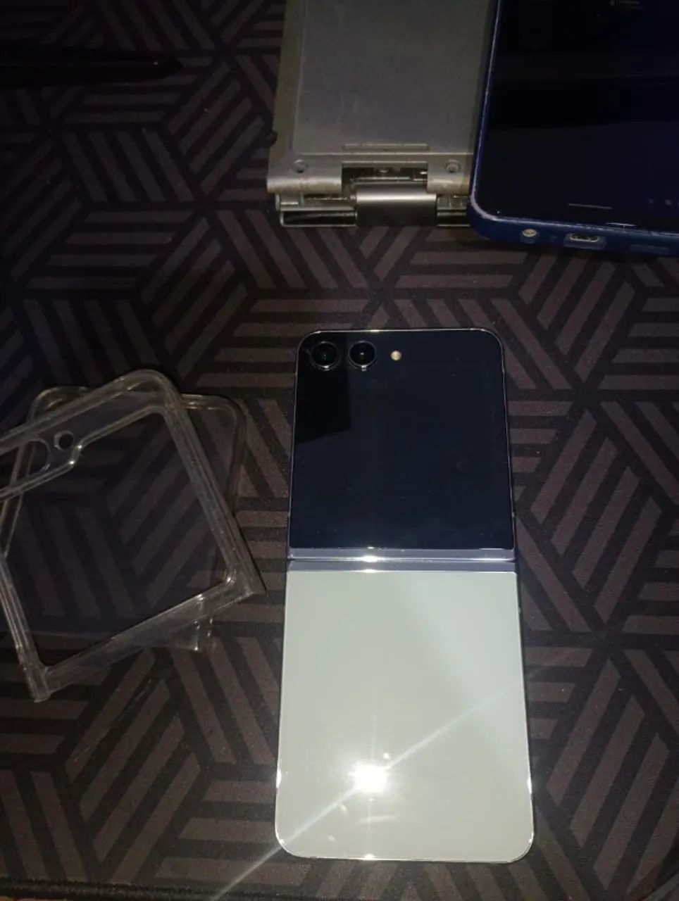  Samsung Galaxy Z Flip 5 - Foto 2