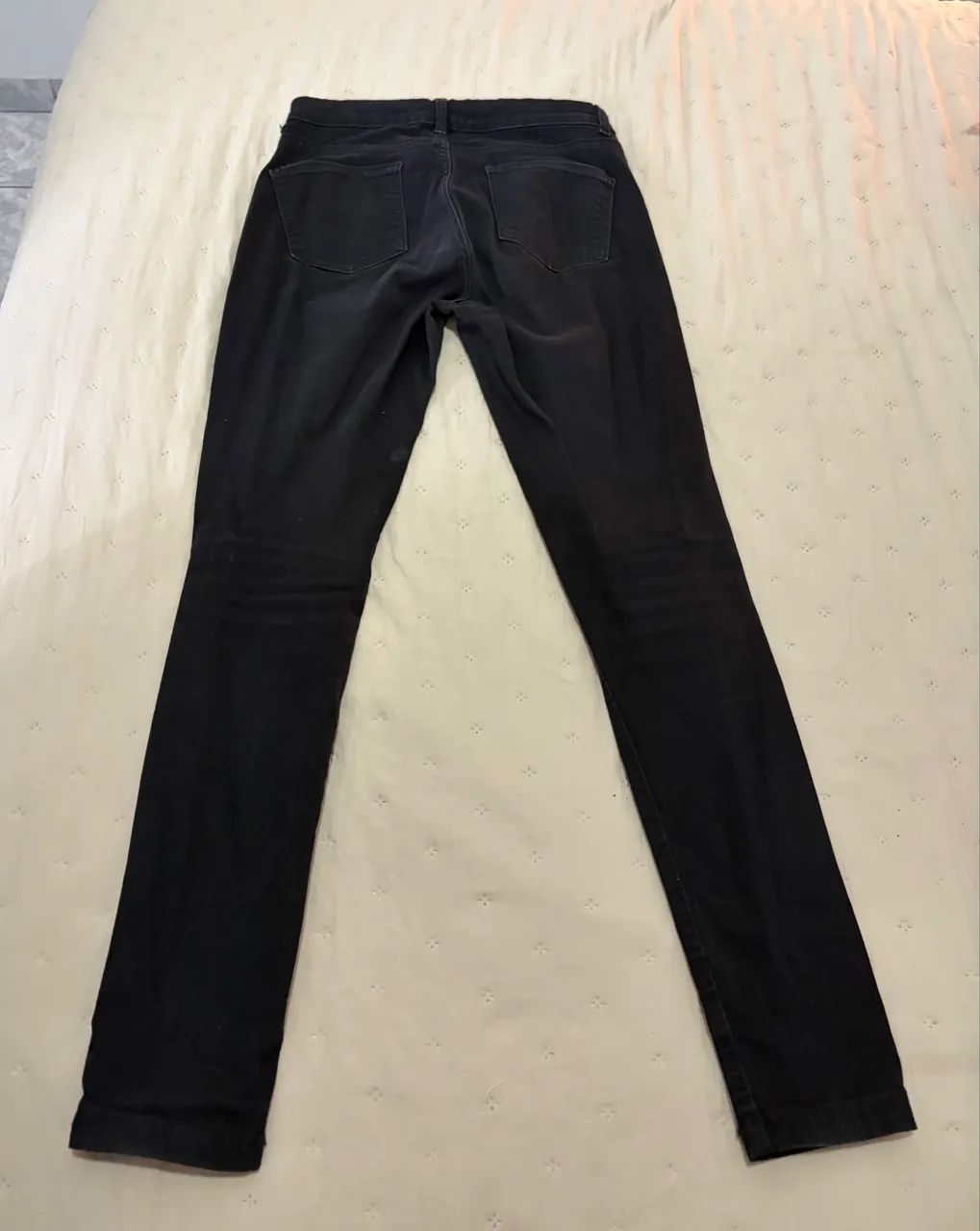 Calça jeans preta - Tamanho 38  - Foto 4