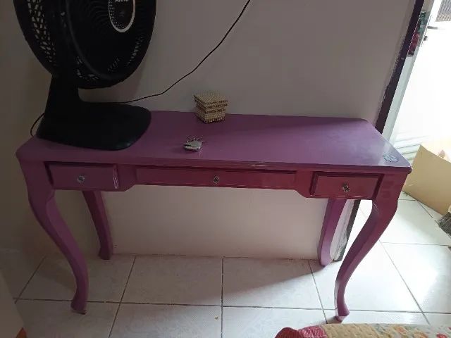 Penteadeira sem espelho 