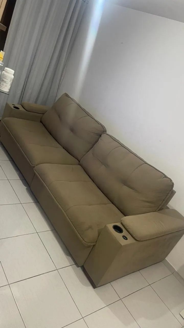Sofá Retrátil e Reclinável 2,90m com Porta-Copos - Excelente Estado