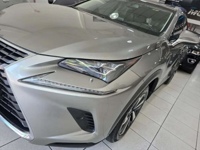 Lexus NX-300 Luxury 2.0 16V 238cv Aut., foto 12 de 20