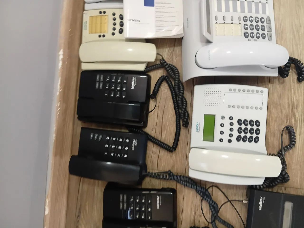 Vendo todos esses telefones que acompanham interface celular Intelbras ITC 4000,  - Foto 3
