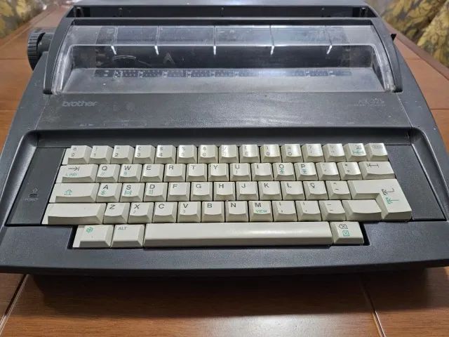 Máquina de Escrever Elétrica Brother AX-325 - Vintage - Foto 6