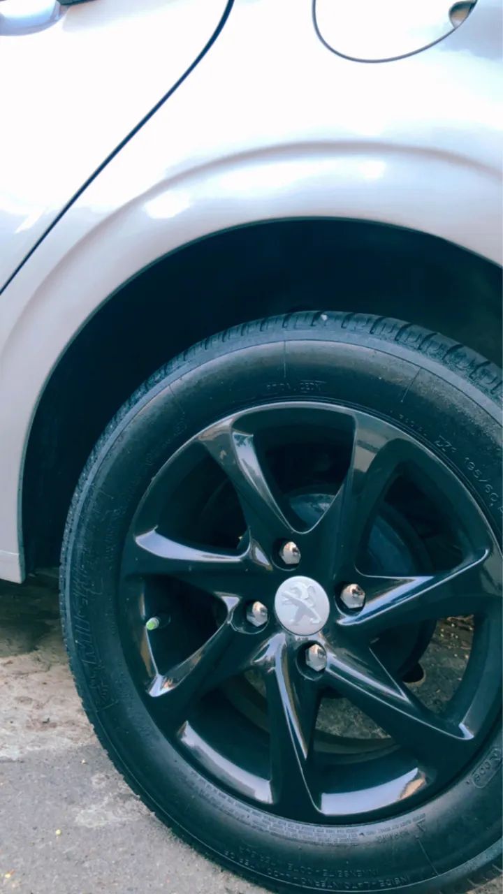 Peugeot 208 Active/active Pack 1.5 Flex 8V 5P 2014 - Foto 4