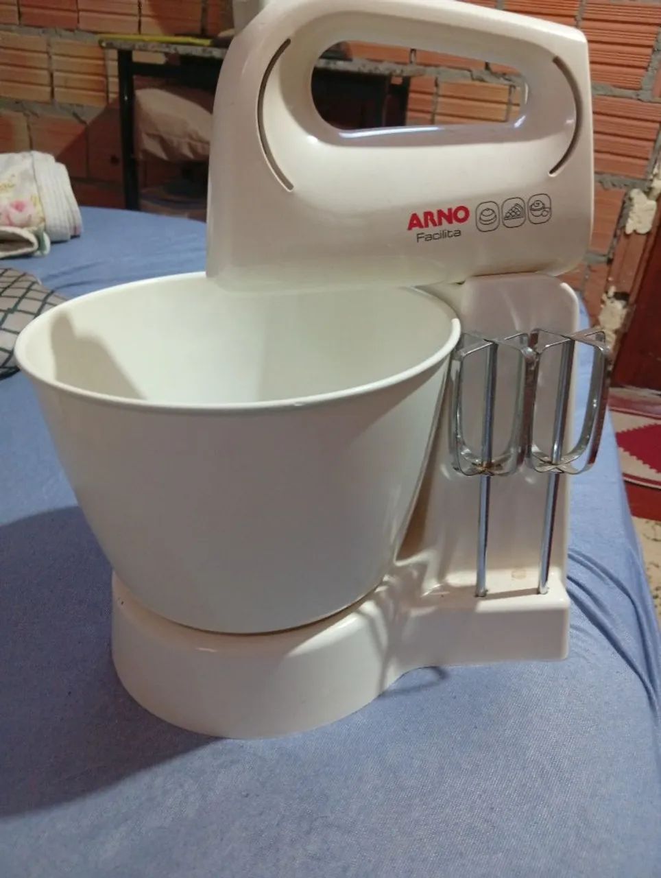 Batedeira de bolo Arno...