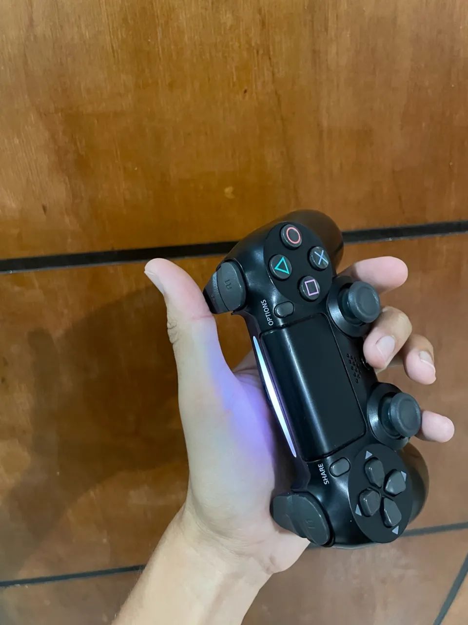 Controle de ps4 original dualshock 4 bem conservado funcionando perfeitamente  - Foto 3