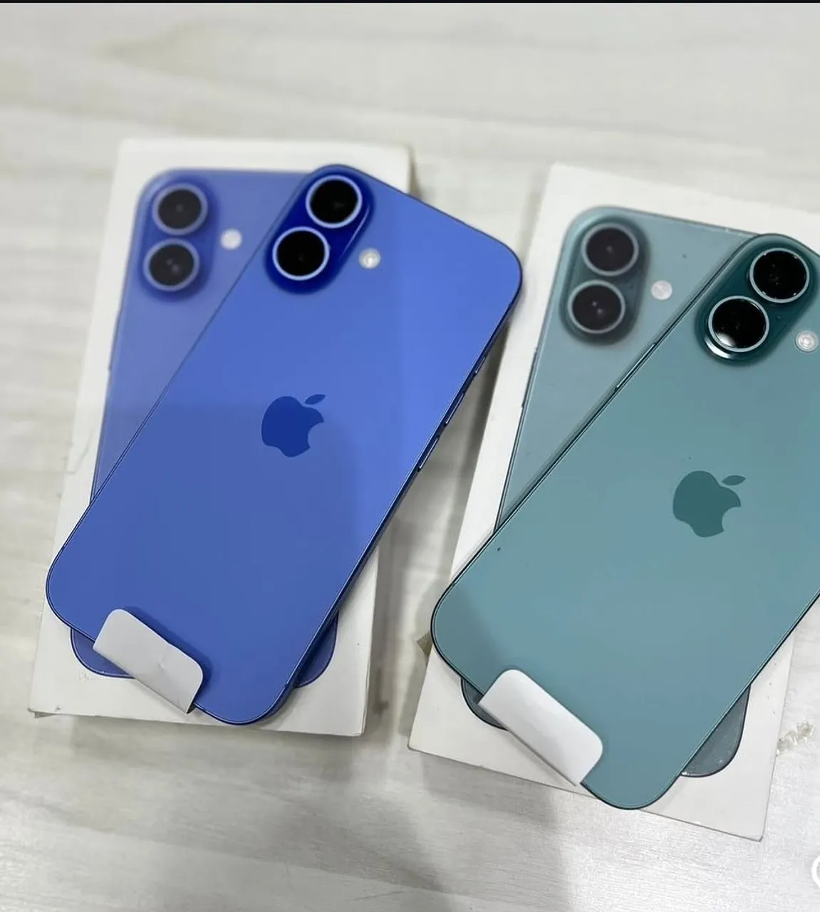 美品★2台セット★iPhone12 64GB iPhone7 32GB iPhone 12 64g todo original - Celulares e Smartphones - Samambaia