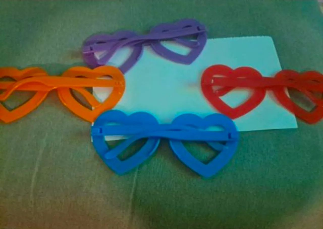 Quatro oculos de coração  - Foto 2