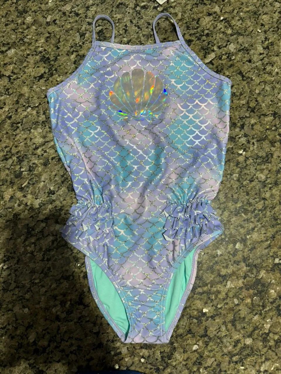 Girls' one-piece swimsuit for ages 6/7