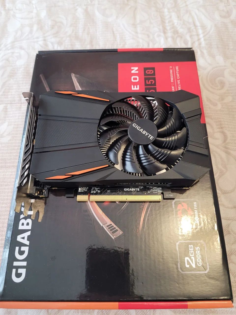 Rx 550 Gigabyte 2Gb - Foto 2