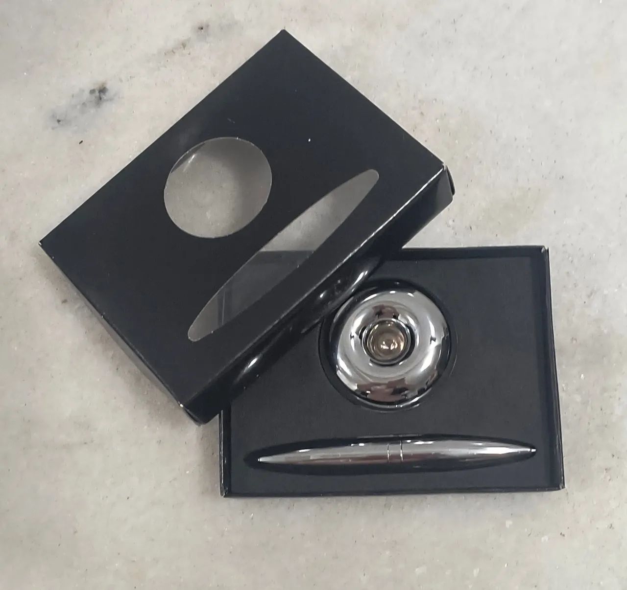 Caneta Relíquia CGC Original"Donut" Flutuante Magnética Esferográfica Cromada - Nova 