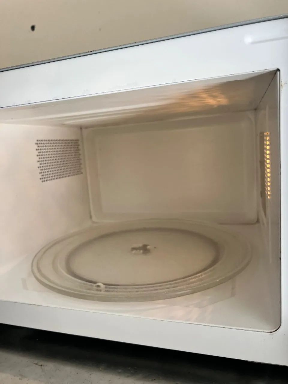 Microondas em ótimas condições  - Foto 2