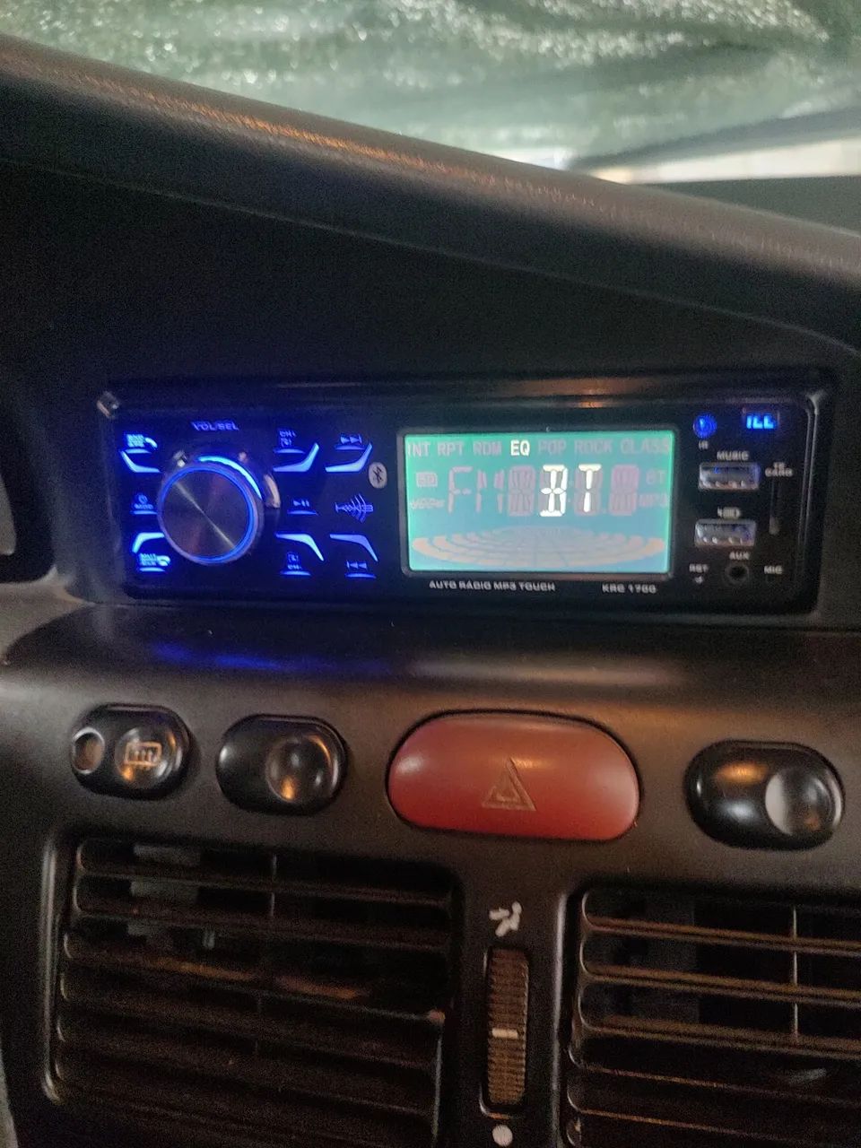 Vendo rádio Touch KRC 1700 bluetooth 