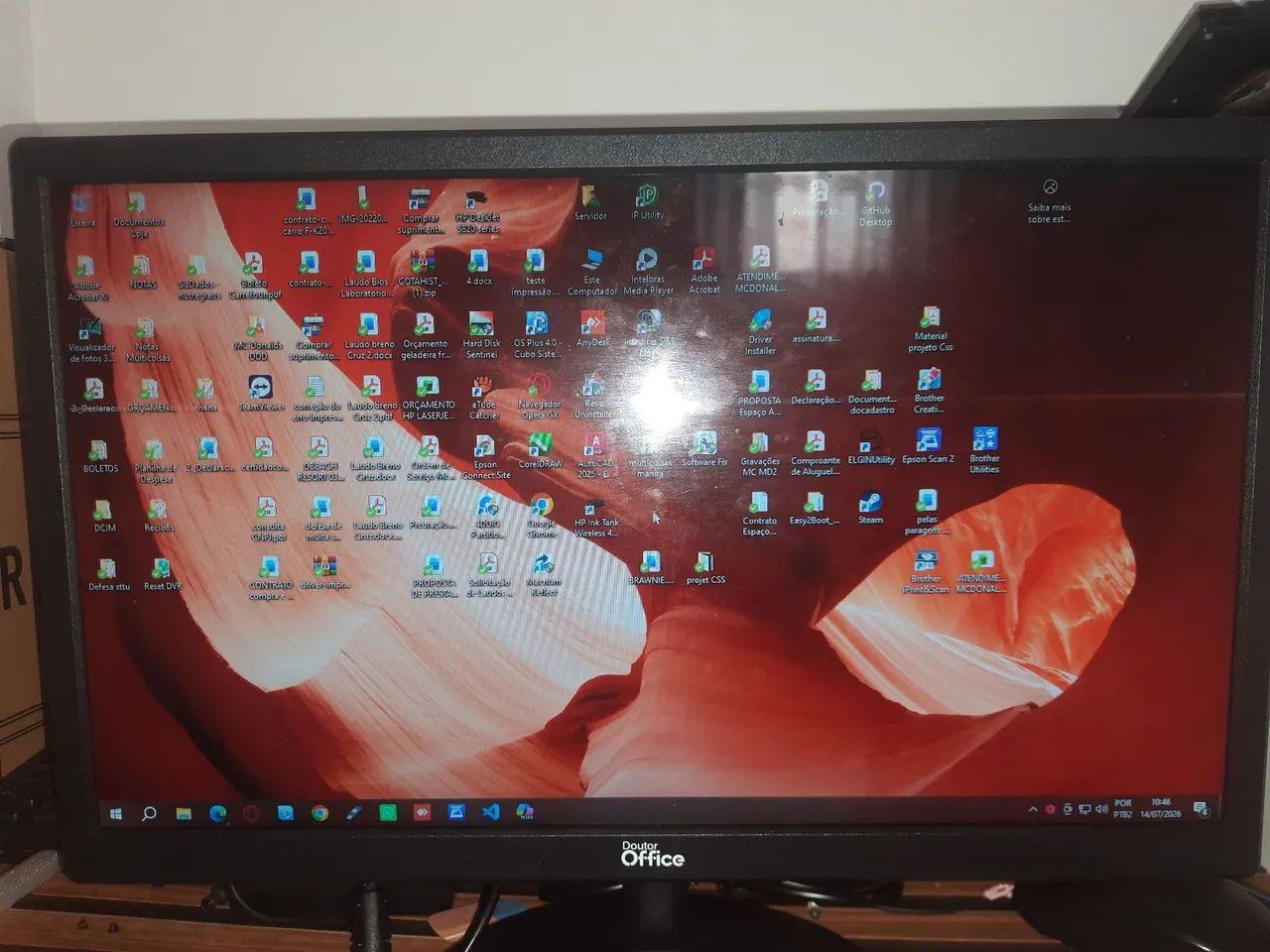 Vendo monitor de vídeo 20 polegadas