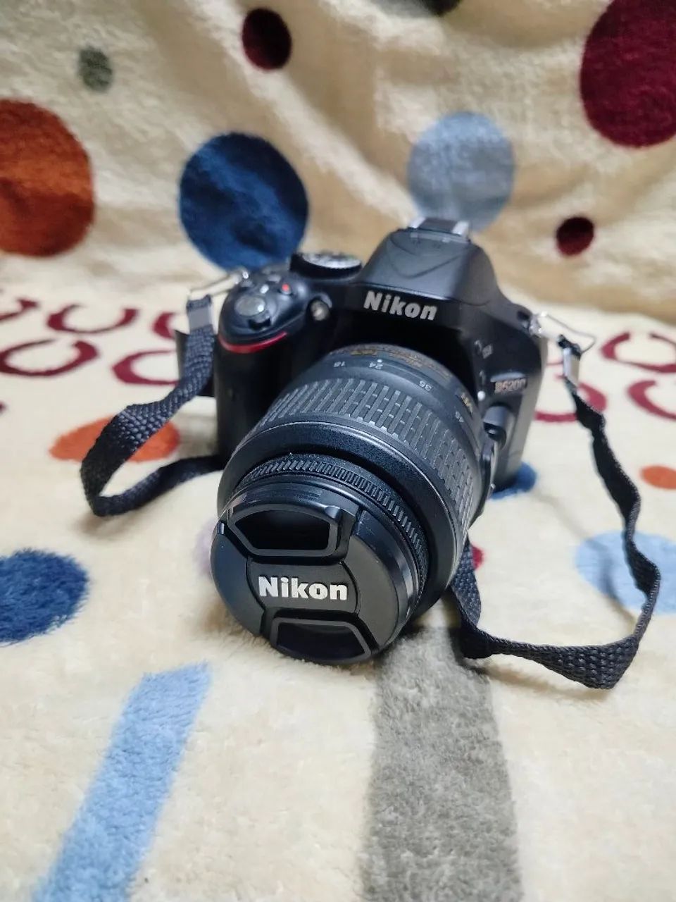 Câmera Nikon D5200 no preço 