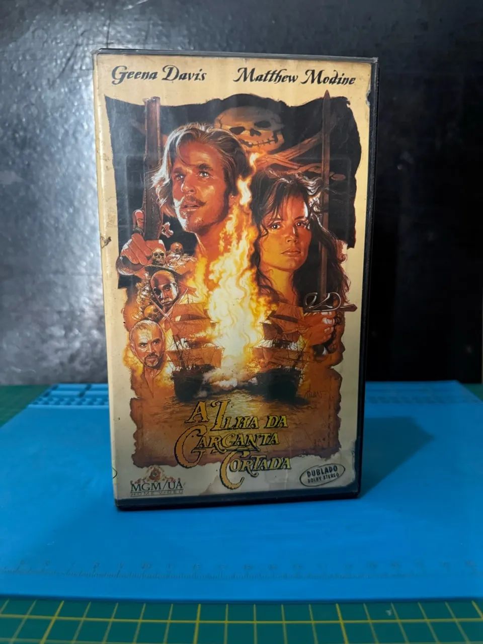 Vhs ilha da garganta cortada dublado