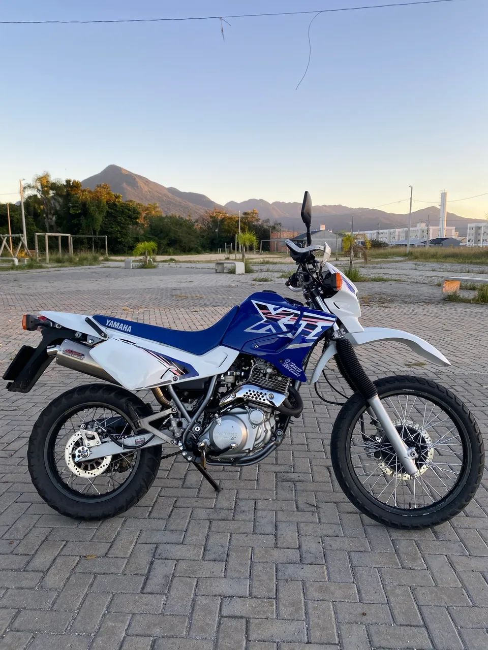 YAMAHA XT 600e
